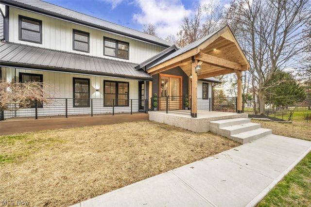 31900 Chardon Road, Willoughby Hills, OH 44094