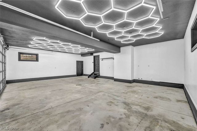 31900 Chardon Road, Willoughby Hills, OH 44094