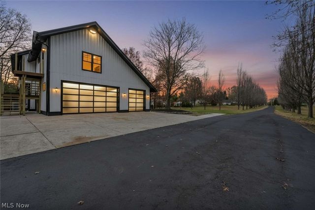31900 Chardon Road, Willoughby Hills, OH 44094