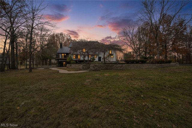 31900 Chardon Road, Willoughby Hills, OH 44094