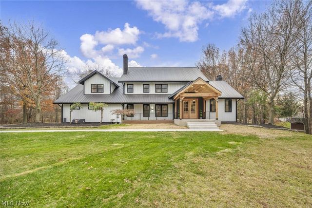 31900 Chardon Road, Willoughby Hills, OH 44094