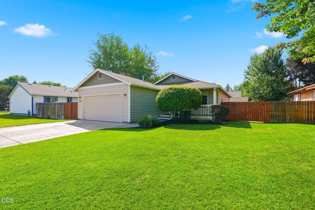 1983 NE Jackson Avenue, Bend, OR 97701