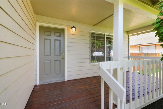 1983 NE Jackson Avenue, Bend, OR 97701