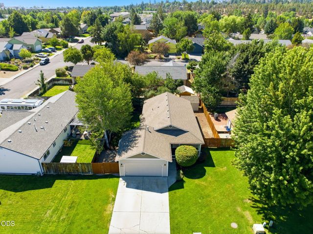 1983 NE Jackson Avenue, Bend, OR 97701