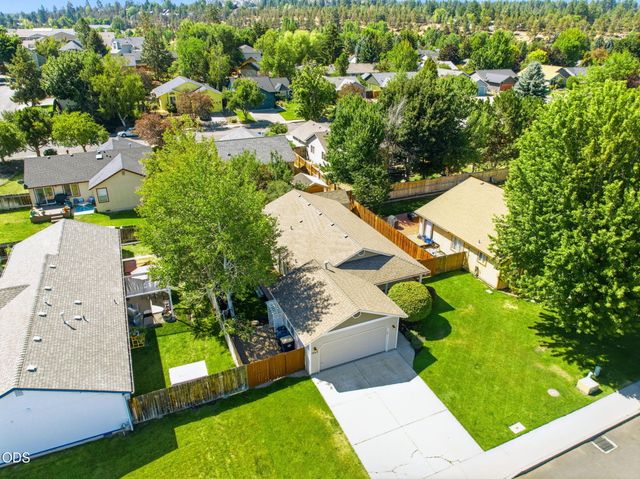 1983 NE Jackson Avenue, Bend, OR 97701
