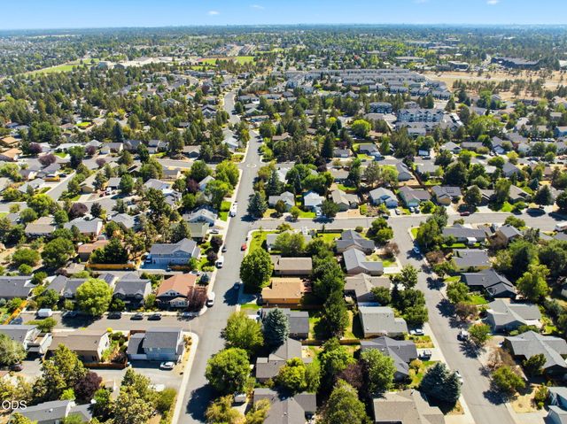 1983 NE Jackson Avenue, Bend, OR 97701