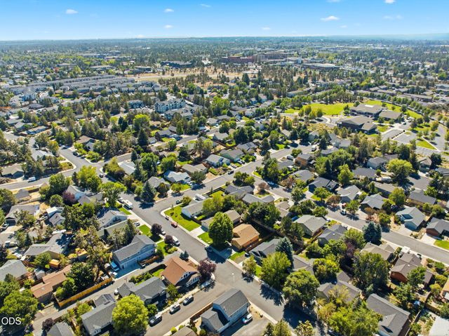 1983 NE Jackson Avenue, Bend, OR 97701