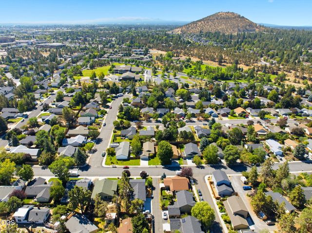 1983 NE Jackson Avenue, Bend, OR 97701