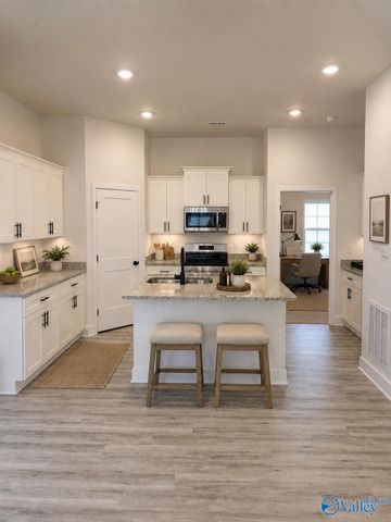 169 Bingham Way, New Market, AL 35761