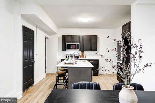 217 N CHARLES ST, Red Lion, PA 17356