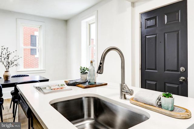 217 N CHARLES ST, Red Lion, PA 17356