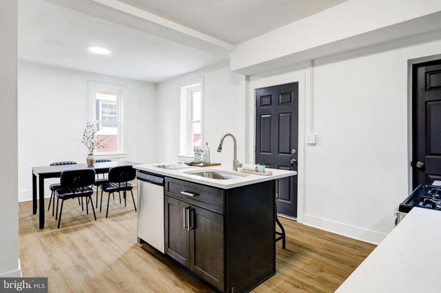 217 N CHARLES ST, Red Lion, PA 17356