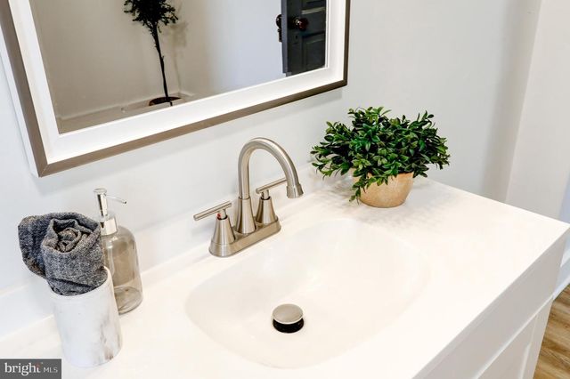 217 N CHARLES ST, Red Lion, PA 17356