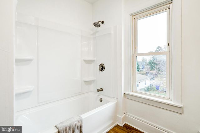 217 N CHARLES ST, Red Lion, PA 17356