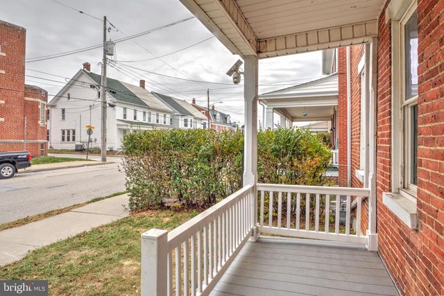 217 N CHARLES ST, Red Lion, PA 17356