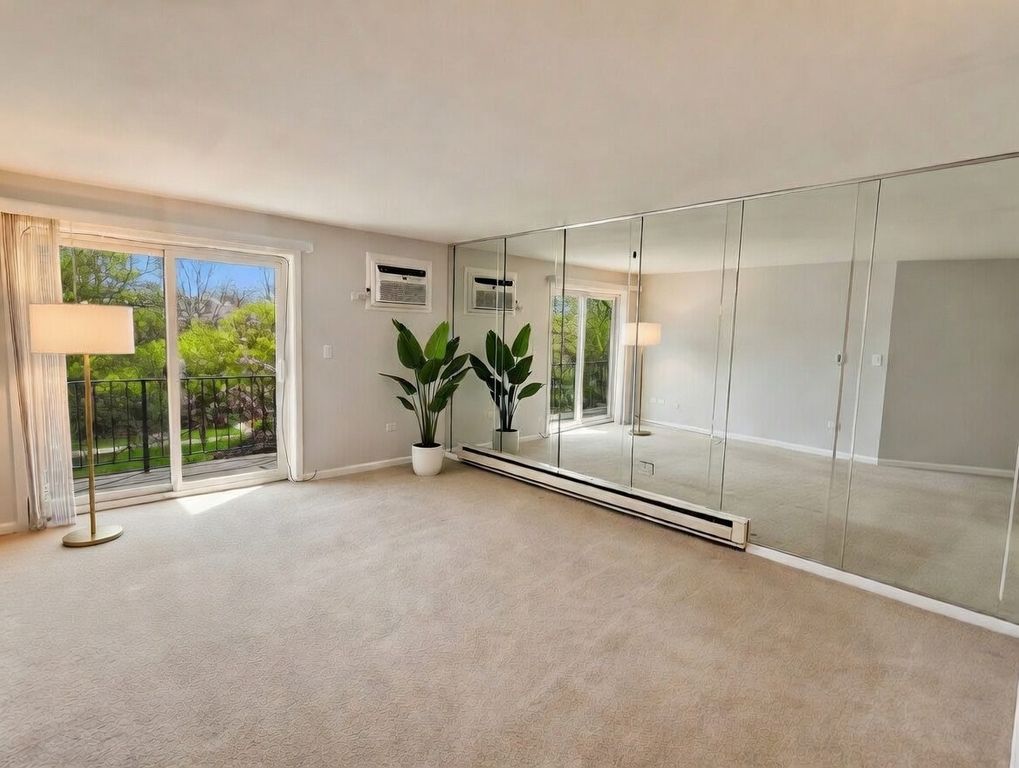 Image 3 of property listing at 2320 N Nordica Avenue 212D, Chicago, IL 60707