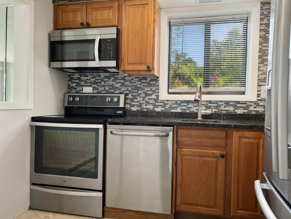 Image 5 of property listing at 2320 N Nordica Avenue 212D, Chicago, IL 60707