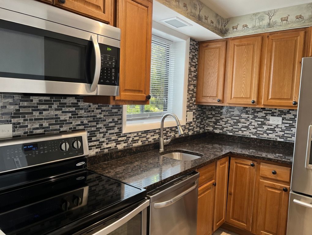 Image 6 of property listing at 2320 N Nordica Avenue 212D, Chicago, IL 60707