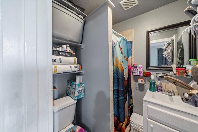 7938 Kerr Street 6, Houston, TX 77029