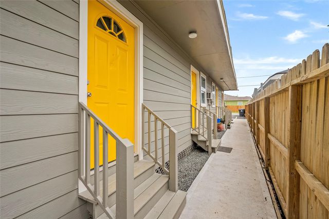 7938 Kerr Street 6, Houston, TX 77029