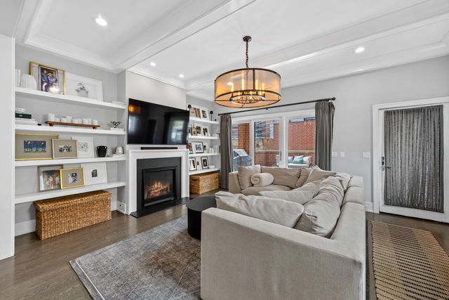 2744 N Mildred Avenue 1, Chicago, IL 60614