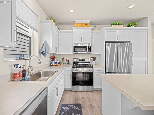 2006 Nw WESSEX St, Mc Minnville, OR 97128
