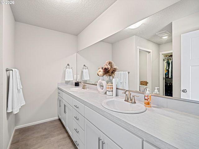 2006 Nw WESSEX St, Mc Minnville, OR 97128