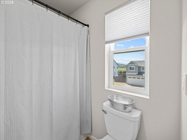 2006 Nw WESSEX St, Mc Minnville, OR 97128