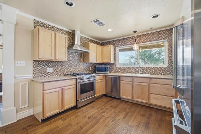 3804 W Judy Avenue, Visalia, CA 93277
