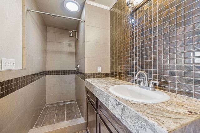 3804 W Judy Avenue, Visalia, CA 93277