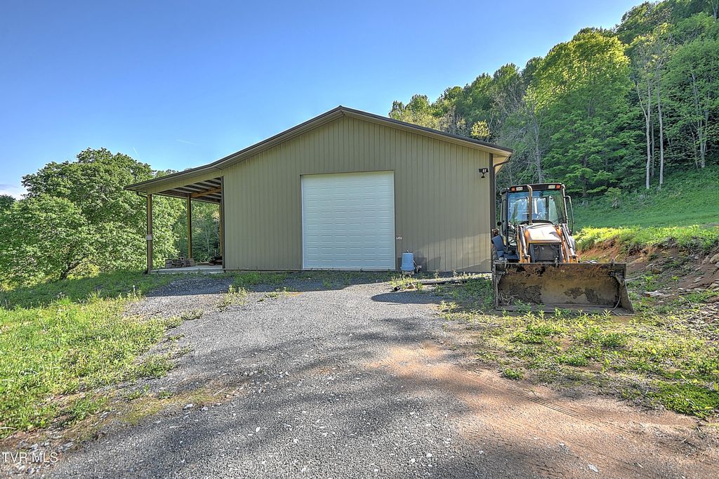 699 Heaton Creek Road, Roan Mountain, TN 37687