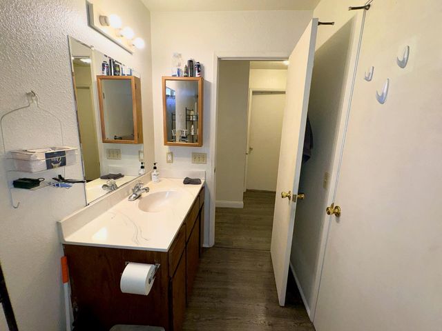 272 S Olive Ave, Stockton, CA 95215