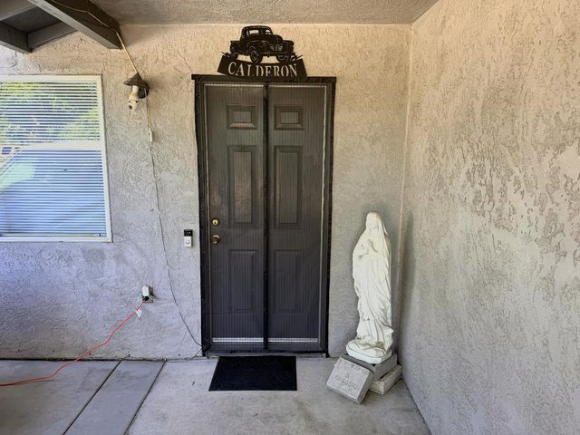 272 S Olive Ave, Stockton, CA 95215