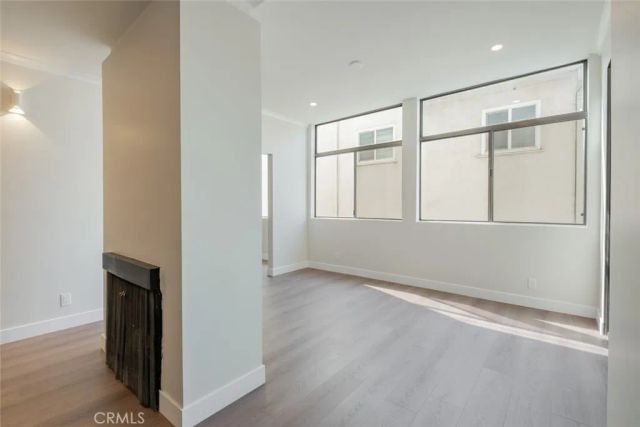 1305 N Columbus Avenue 112, Glendale, CA 91202
