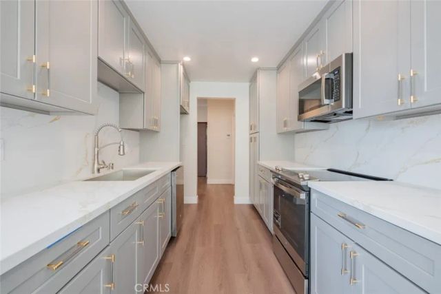 1305 N Columbus Avenue 112, Glendale, CA 91202