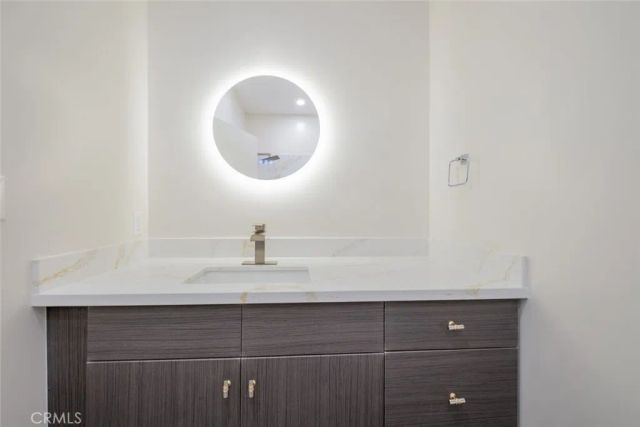 1305 N Columbus Avenue 112, Glendale, CA 91202