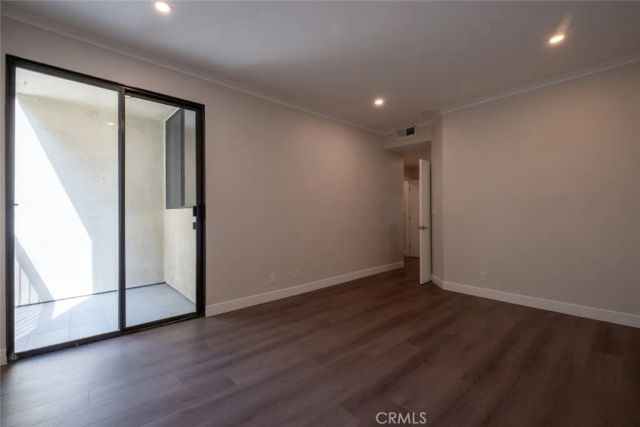 1305 N Columbus Avenue 112, Glendale, CA 91202