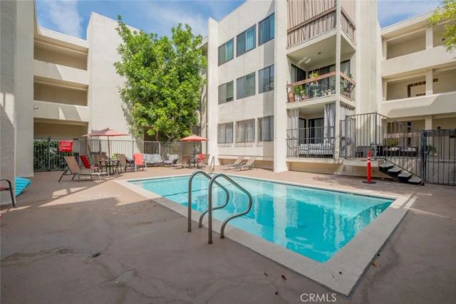 1305 N Columbus Avenue 112, Glendale, CA 91202