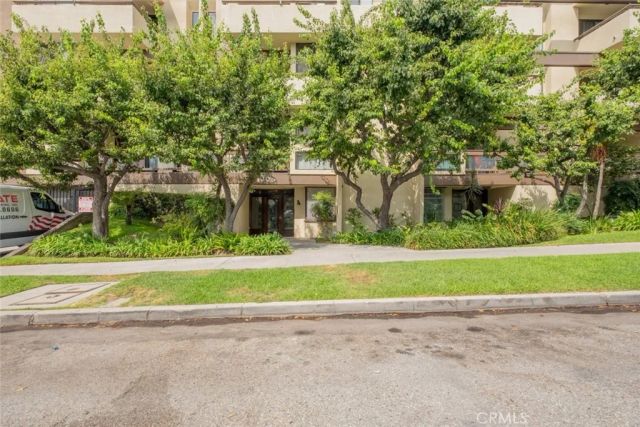 1305 N Columbus Avenue 112, Glendale, CA 91202