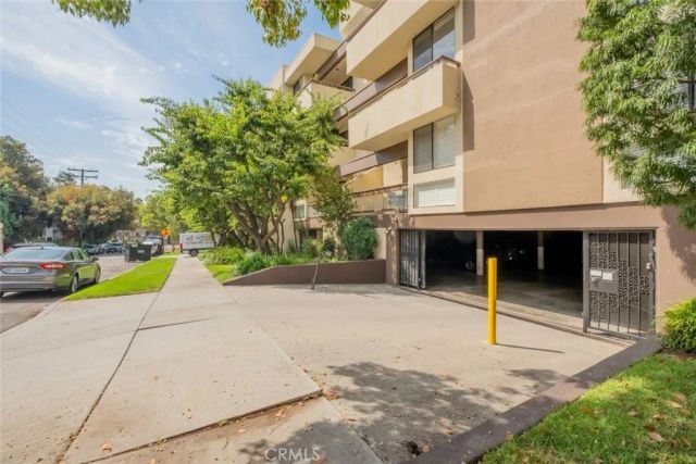 1305 N Columbus Avenue 112, Glendale, CA 91202