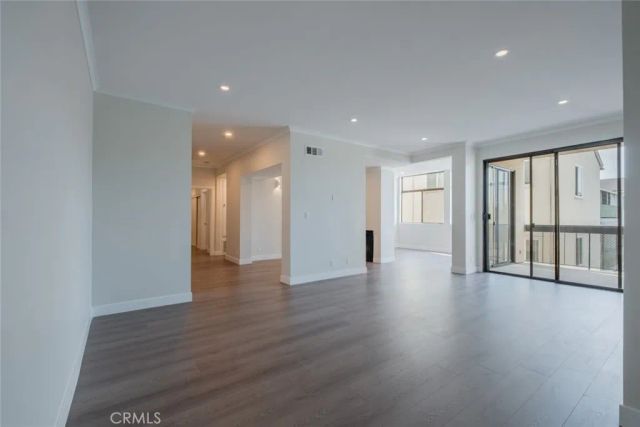 1305 N Columbus Avenue 112, Glendale, CA 91202