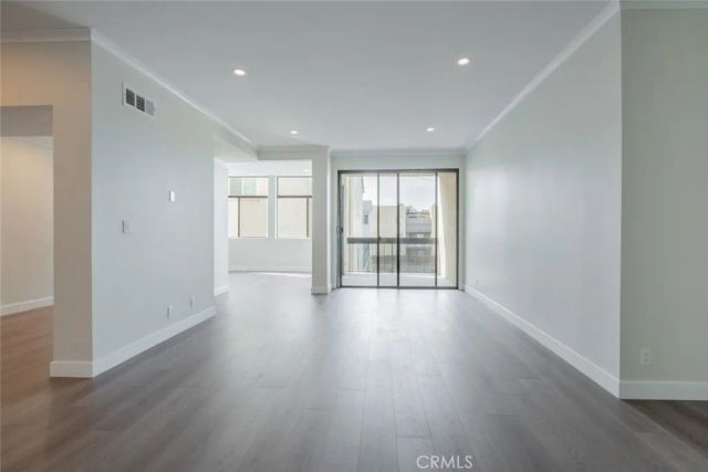 1305 N Columbus Avenue 112, Glendale, CA 91202