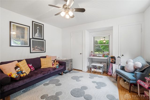 335 East Drive, Oakwood, OH 45419