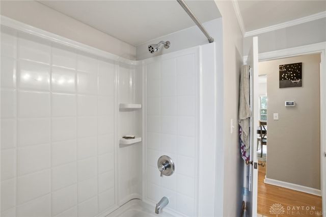 335 East Drive, Oakwood, OH 45419