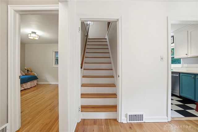 335 East Drive, Oakwood, OH 45419