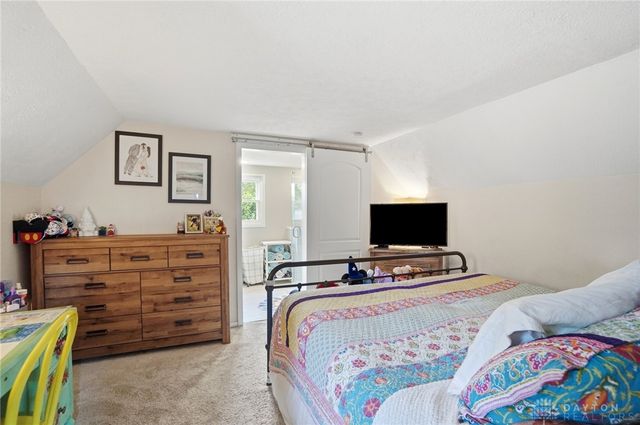 335 East Drive, Oakwood, OH 45419