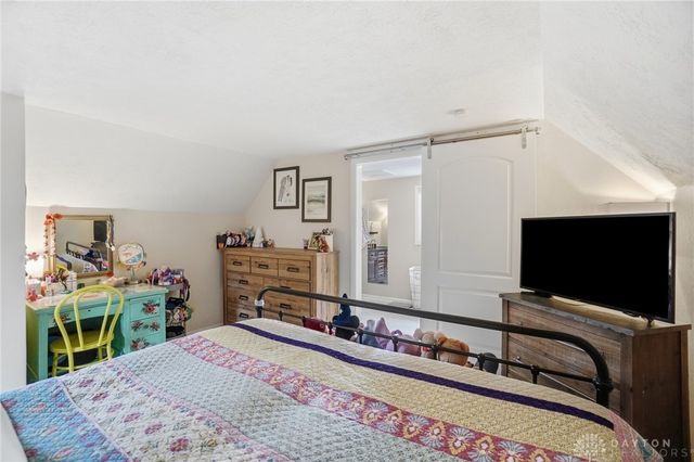 335 East Drive, Oakwood, OH 45419