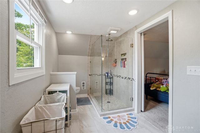 335 East Drive, Oakwood, OH 45419