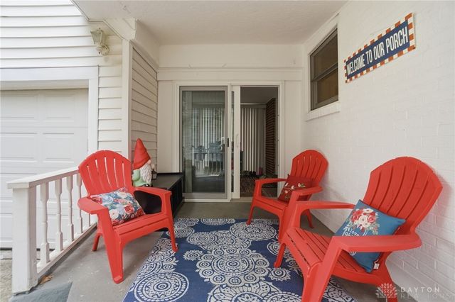 335 East Drive, Oakwood, OH 45419