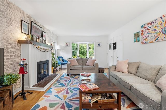 335 East Drive, Oakwood, OH 45419
